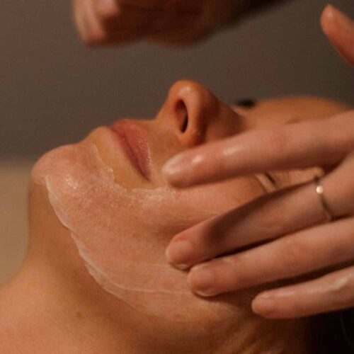 Peeling facial spa en Córdoba